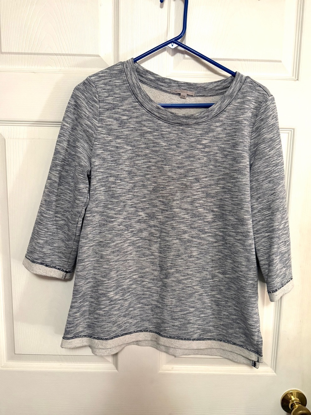 GAP Heathered Gray 3/4 Sleeve Crewneck Sweatshirt